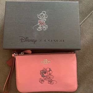 New Coach x Disney Minnie Mouse wristlet in blush